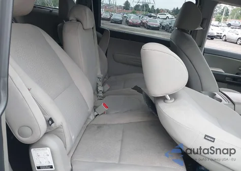2016 Kia Sedona Lx из США, поврежденный, VIN KNDMB5C10G6192783